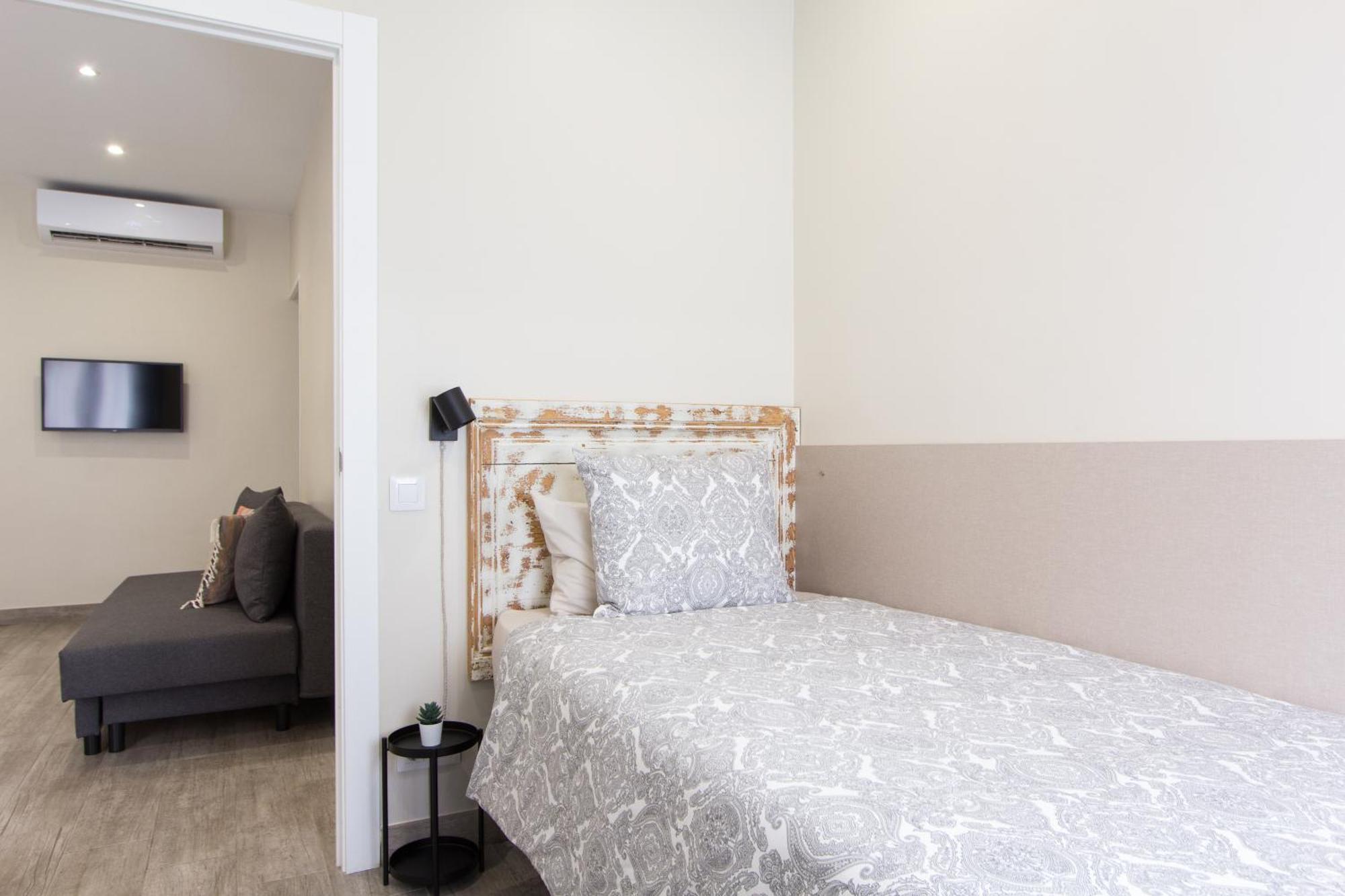 Novus Homes Barcelona Santa Eulalia L'Hospitalet de Llobregat Bagian luar foto