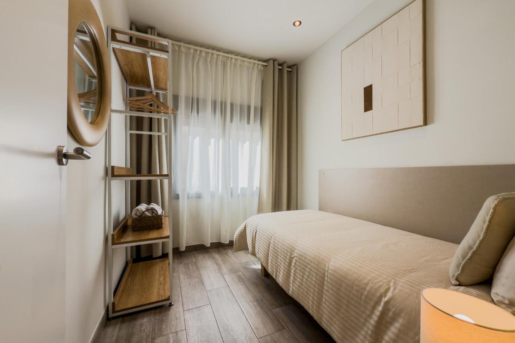 Novus Homes Barcelona Santa Eulalia L'Hospitalet de Llobregat Bagian luar foto